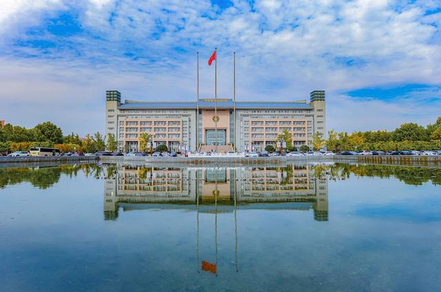 郑州大学官网